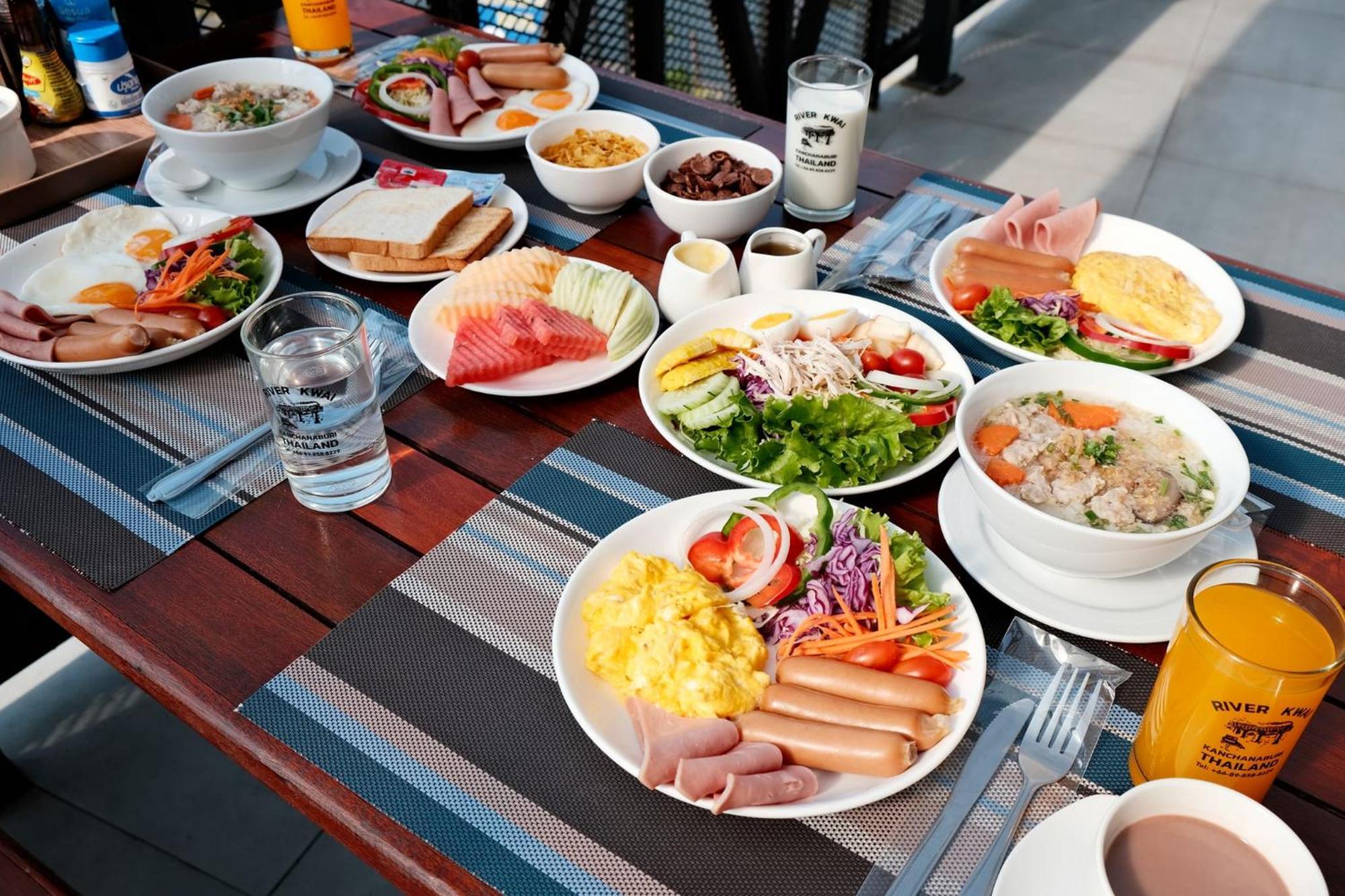 River Kwai View Hotel - Sha Extra Plus Certified Kanchanaburi Ngoại thất bức ảnh