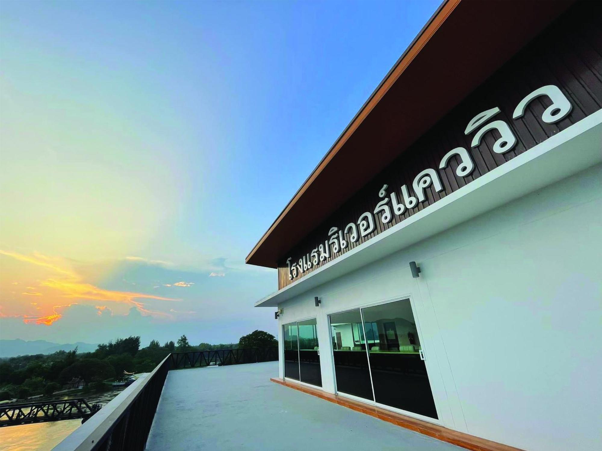 River Kwai View Hotel - Sha Extra Plus Certified Kanchanaburi Ngoại thất bức ảnh